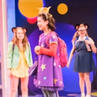 BWW Review: Thoroughly Modern LILLY'S PURPLE PLASTIC PURSE Dazzles First Stage Audiences