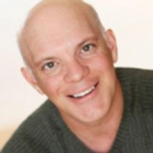 Exclusive Podcast: 'Behind the Curtain' Welcomes Broadway Tenor Eddie Korbich