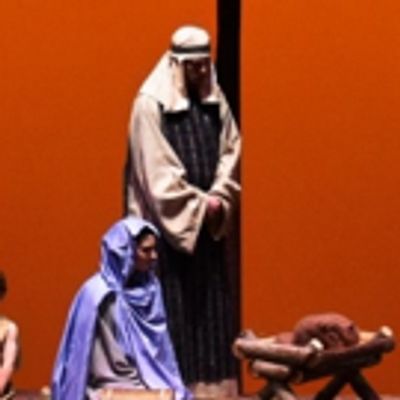 BWW Review: TRADITIONS OF CHRISTMAS at Laura Little Theatricals