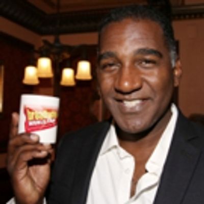 Broadway AM Report, 11/4/2016 - ELF on Tour, FINIAN'S RAINBOW and More!
