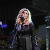 VIDEO: Alison Krauss Performs Willie Nelson's 'I Never Cared For You' on LATE SHOW Video