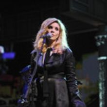 VIDEO: Alison Krauss Performs Willie Nelson's 'I Never Cared For You' on LATE SHOW