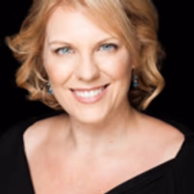 BWW Interview: THE SOUND OF MUSIC's Jacqui Dark Discusses Science, Singing And Some Incredible Mentors