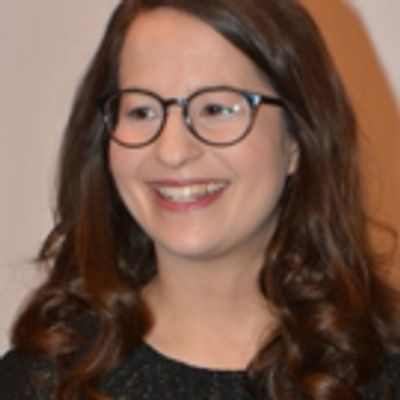 BWW Interview: Shaina Taub Rejuvenates OLD HATS