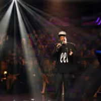 VIDEO: Subway Musician Mike Yung Recreates Viral Clip on LATE LATE SHOW Video