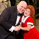 BWW Review: ANNIE at the Paramount Brings Old Broadway Classic Charm