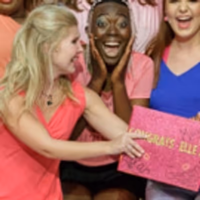 BWW Review: LEGALLY BLONDE 'Appeals' to Everyone!