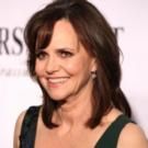 Sally Field, Stephen King and More Receive 2014 National Medal of Arts Today