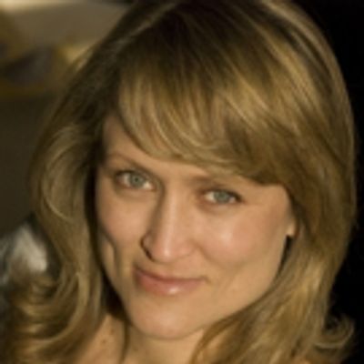 BWW Interview: Angela Reed Talks BROKEN GLASS at Westport Country Playhouse