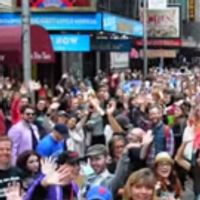 TV: Are You A Fan? Walk the Streets of the 29th Annual Broadway Flea Market! Video