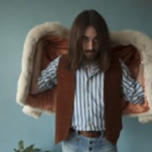 M Ross Perkins to Premiere Self-Titled Debut Album This Today