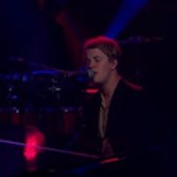 VIDEO: Tom Odell Performs 'Magnetised' on LATE LATE SHOW Video