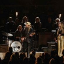 Chris Stapleton Wins 'Male Vocalist of the Year' & 'Music Video of the Year' at CMA…