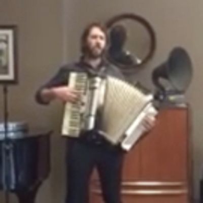 STAGE TUBE: Josh Groban Plays Accordion in Rehearsal for 'GREAT COMET' Opening Number