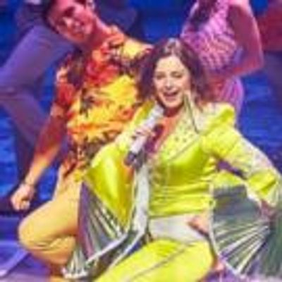 Photo Flash: First Look at New Cast of West End&#039;s MAMMA MIA!
