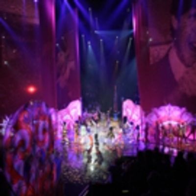BWW Dance Review: THE BEATLES LOVE by Cirque du Soleil at The Mirage in Las Vegas is Mesmerizing