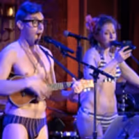 VIDEO: AMELIE and WAR PAINT Get Feedback When The Skivvies Improv a Song from… Video