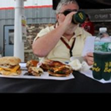 Competitors, Judges Selected for 2016 New York Bull Burger Battle