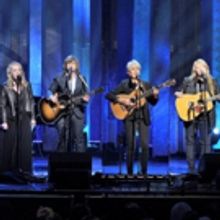 Joan Baez, Mary Chapin Carpenter and Indigo Girls Join Forces in Four Voices at Masse