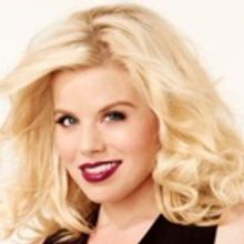 Megan Hilty Sings Under the Stars at Moonlight