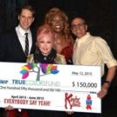 Photo Flash: BC/EFA, KINKY BOOTS Cast Presents $150K to Cyndi Lauper and the True Colors Fund