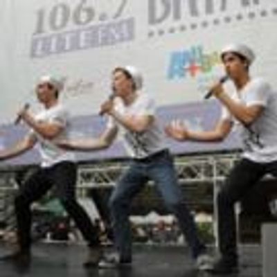 Photo Coverage: Casts of MATILDA, ON THE TOWN &amp; More Perform in Bryant Park!