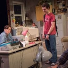 BWW Review: Love, Loss, Loneliness, and Figuring Out How to Be a Person in THE FEW at