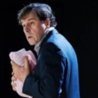 BWW Review: CYPRUS AVENUE, Peacock Theatre, Feb 2016