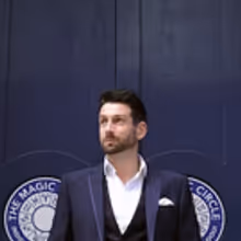 Magician Jamie Raven Invites Audiences Inside The Magic Circle