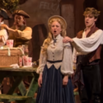 BWW Review: Gilbert and Sullivan's Treasured PIRATES Romp Through Charming PENZANCE at MKE's Skylight