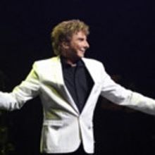 Barry Manilow Gives Surprise Performance at Pre-Grammy Party Following Health Scare