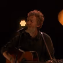 VIDEO: Glen Hansard Performs 'Winning Streak' on LATE LATE SHOW