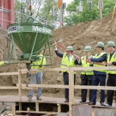 Photo Flash: Cincinnati Shakespeare Makes Big Announcement at 'First Pour' Event