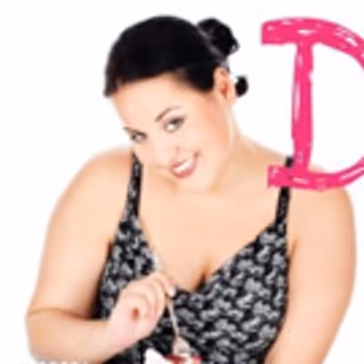 BWW Interview: Modern Comedy at Old Opera House Proves Beauty is More Than SKIN DEEP