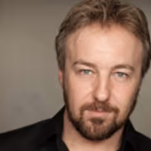 John Owen-Jones Becomes Next 'Jean Valjean' in LES MISERABLES This Evening
