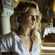 JANE THE VIRGIN's Yael Grobglas Chats Unique Process of Shooting JERUZALEM