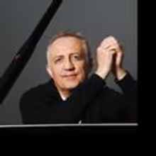 Bramwell Tovey Leads Two LA Phil Concerts at the Hollywood Bowl, 7/14 & 16