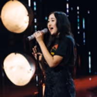 VIDEO: Noah Cyrus Performs Hit Song 'Make Me (Cry)' ft. Labrinth Video