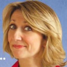 Europhile Chanteuse Takes Her Edinburgh Hit Show On A UK Tour!