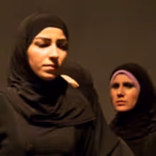 All-female Cast of Syrian Refugees Bring Euripides Adaptation QUEENS OF SYRIA to the…