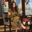 VIDEO: Idina Menzel Talks Singing 'Wind Beneath My Wings'; Recalls Wedding Singer…