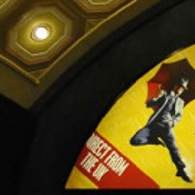 BWW Review: SINGIN' IN THE RAIN International Tour 2015