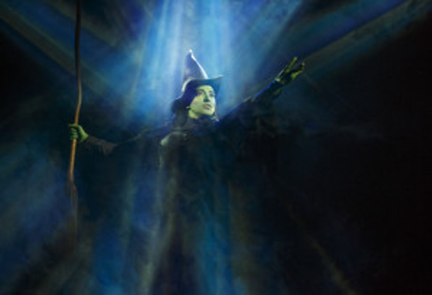 WICKED Will Fly Back to the Windy City Next Holiday Season  Image