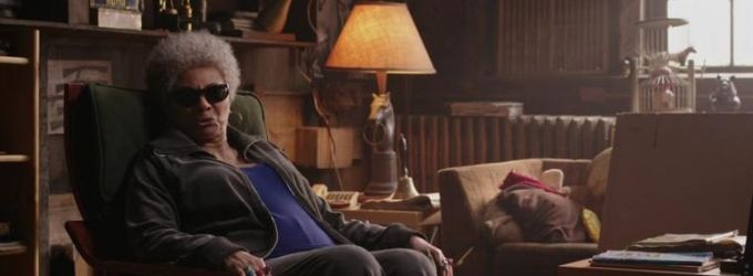 Ryan Reynolds Reacts to DEADPOOL Co-Star Leslie Uggams' Lyrics Flub Video