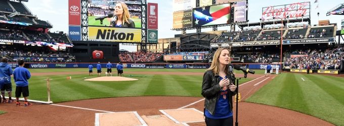TV: BRIGHT STAR's Hannah Elless Sings The Star-Spangled Banner at Mets Game Video