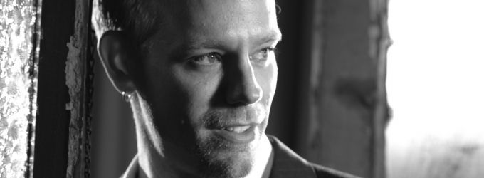SOUND OFF World Premiere Exclusive: Adam Pascal Talks & Sings Led Zeppelin's… Video