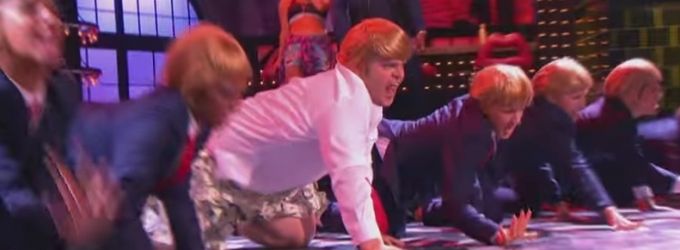 VIDEO: Josh Gad Channels Donald Trump on LIP SYNC BATTLE; Watch Full Performance! Video