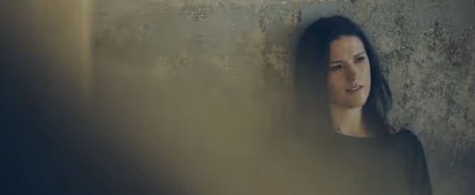 STAGE TUBE: Carrie Manolakos Covers Beatles Classic 'Let It Be' for New Album Video