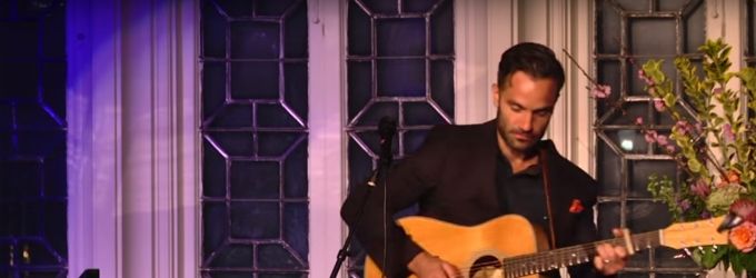 STAGE TUBE: Ramin Karimloo Sings 'We're All In This Thing Together' at The Cabaret Video