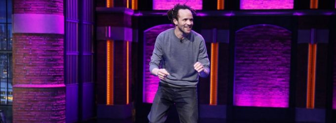 VIDEO: Savion Glover Chats Significance of SHUFFLE ALONG; Tap Dances on 'Late Night' Video